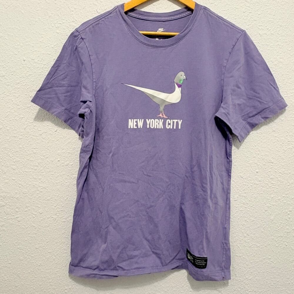 Nike NYC Pigeon T-Shirt Swoosh Pigeon Athletic Gorpcore Sportswear Purple